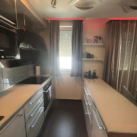 Luxe Flat With Private Garage,teracce Split