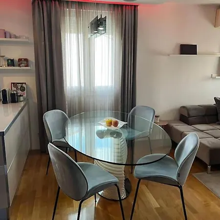 Luxe Flat With Private Garage,teracce * Split