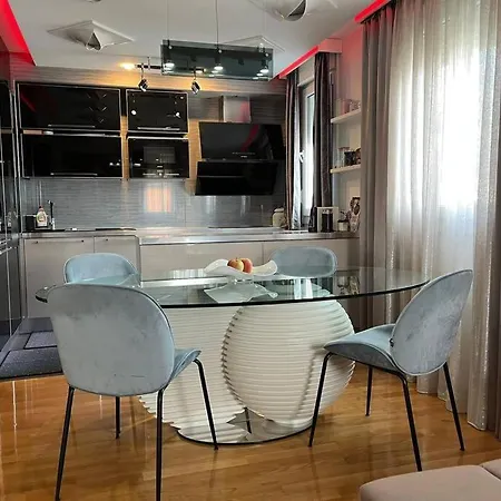 Apartmán Luxe Flat With Private Garage,teracce