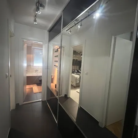 公寓 Luxe Flat With Private Garage,teracce 斯普利特